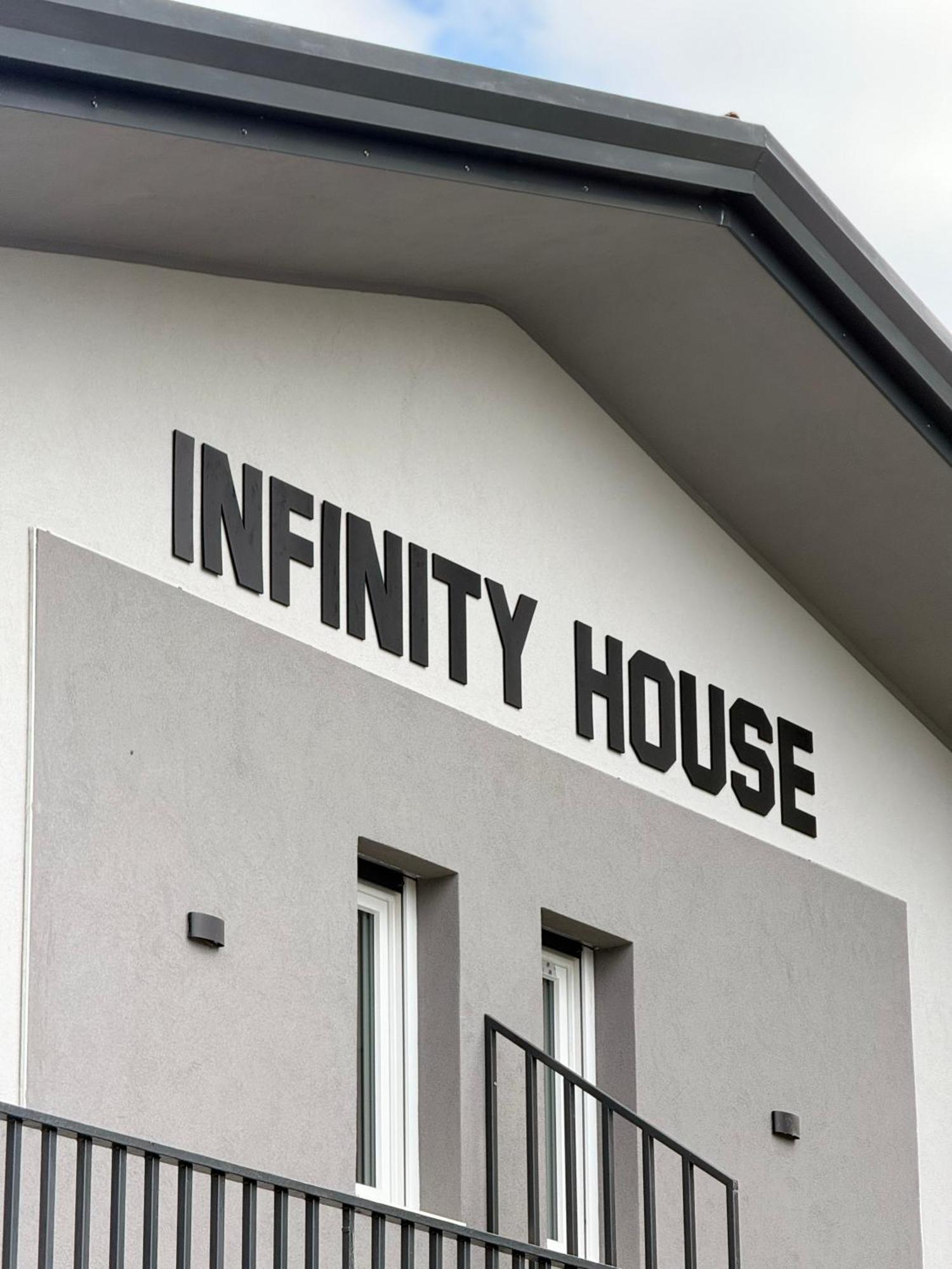 Готель Infinity House - Eleganza Moderna Tra Treviso E Venezia Casier Екстер'єр фото